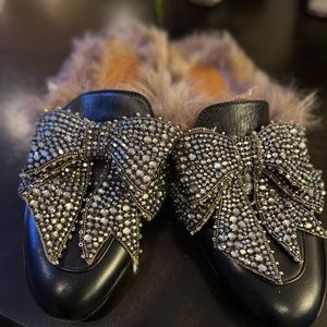 Gucci Princetown Shearling Lined Embellished Leather Slippers EU 39 US 8